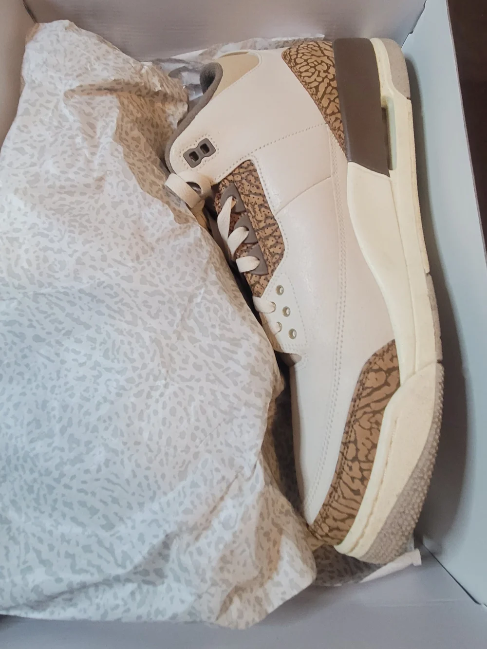 Air Jordan 3 Retro - Light Orewood Brown/Metallic Gold (Size 14)